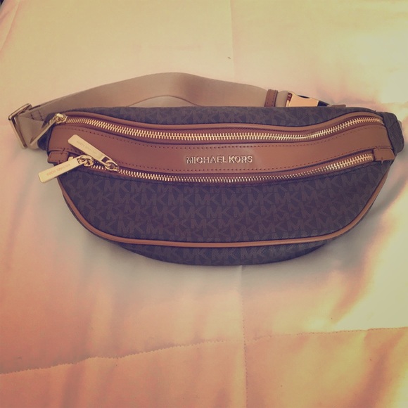 Handbags - Michael kors fanny pack